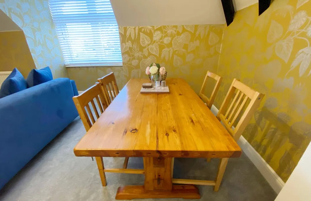 The Beach Hut Walk To Beach Sleeps 4 Parking Pet Friendly-1